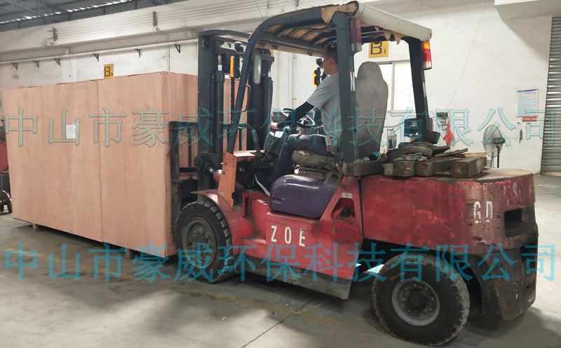 CU360聚氨酯壓實(shí)機(jī)出貨 CU360聚氨酯壓實(shí)機(jī)出貨