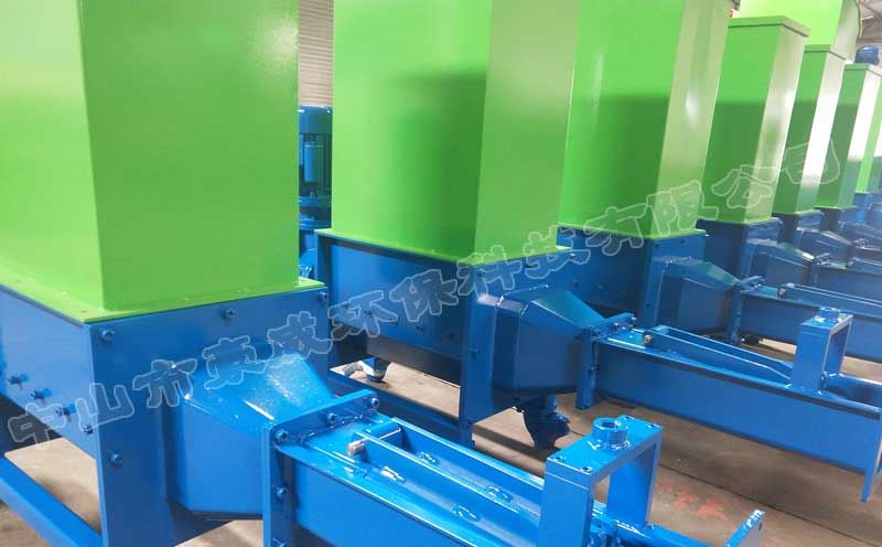 天津客戶定制的10臺泡沫壓實機，放于定點回收